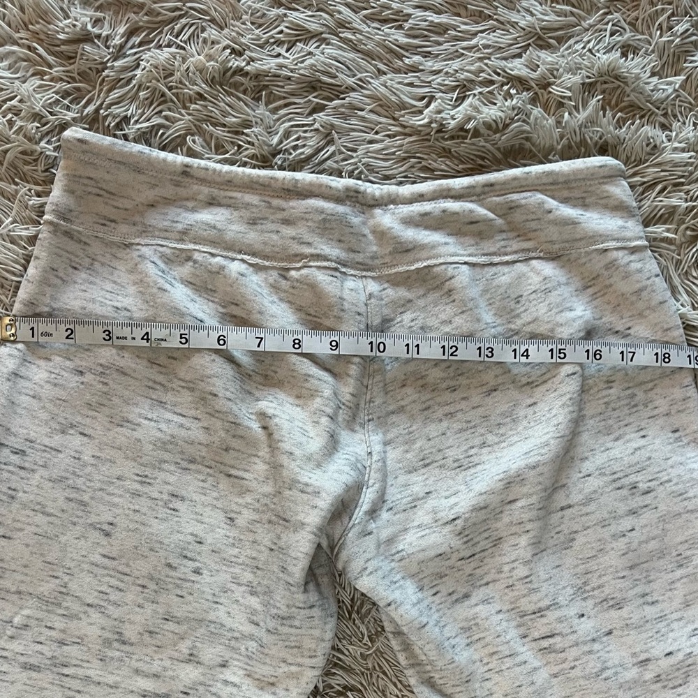 Calvin Klein White and Grey Capri Lounge Pants - Picture 7 of 12